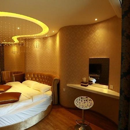 Yawei Apartment Hotel Kunming Esterno foto