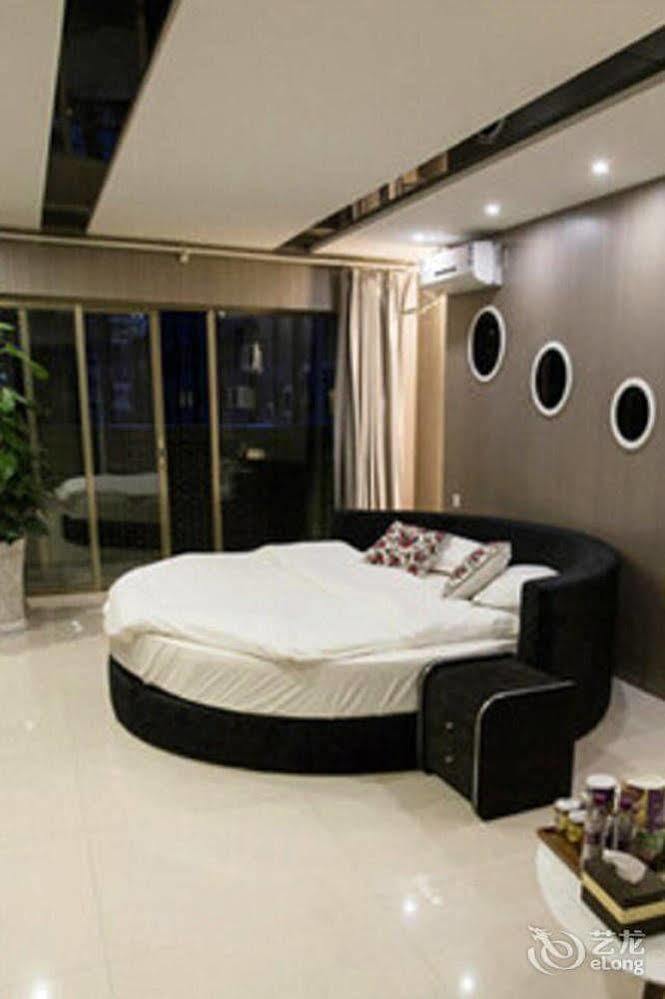 Yawei Apartment Hotel Kunming Esterno foto